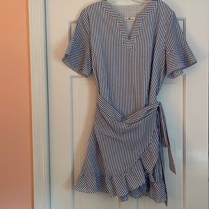 Vineyard vines dress